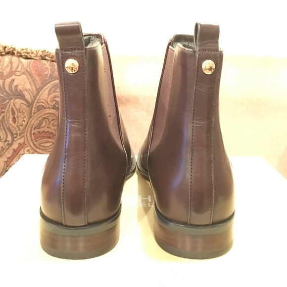 NEW BROWN LEATHER BOOTIES - Picture 3 of 4