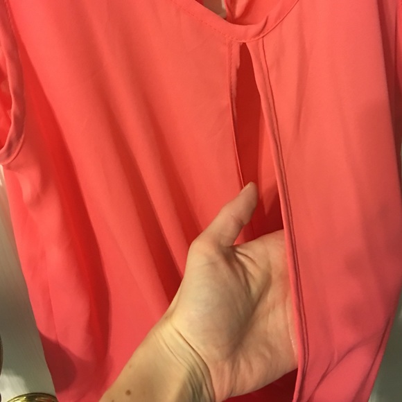 NWT Coral top - Picture 4 of 4