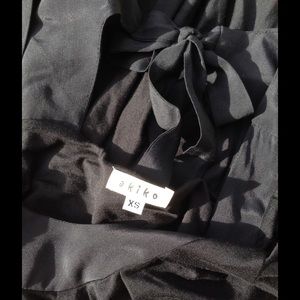 Akiko Tops - Akiko Designer Luxury Black Basic Feminine Blouse Akiko Tops - Akiko Designer Luxury Black Basic Feminine Blouse