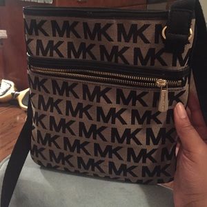 Authentic Signature Michael Kors Crossbody Bag
