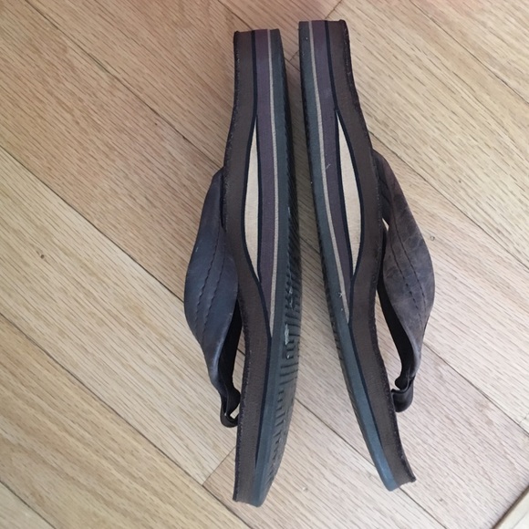 ❌SOLD❌🌈Womens Size Small Rainbow Flip Flops👙 - Picture 4 of 4