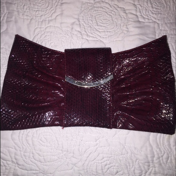 Maroon/burgundy Express reptile leather clutch - Picture 3 of 4