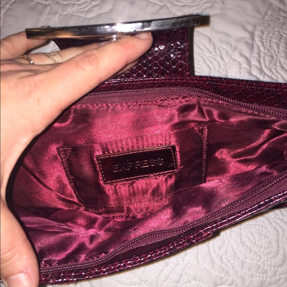 Maroon/burgundy Express reptile leather clutch - Picture 4 of 4