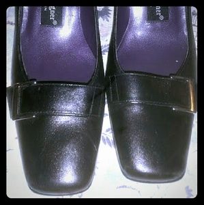 Etienne Aigner Black Leather Pumps w/Buckle