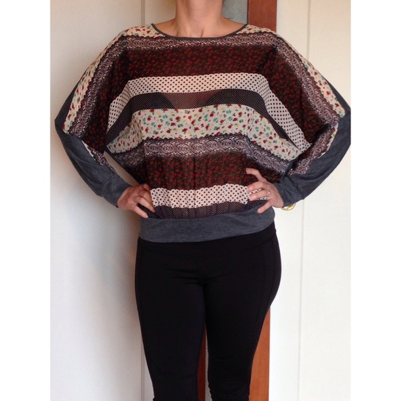 ❌SOLD❌ Sheer-Front Pattern-Block Blouse - Picture 2 of 3