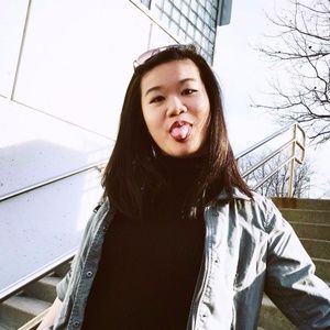 Meet your Posher, Leona