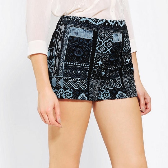 Jacquard high waisted pinup shorts