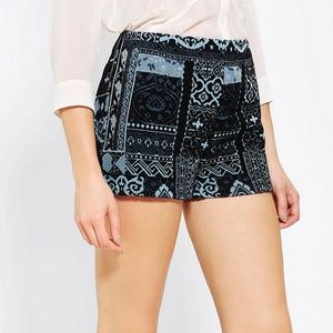 Jacquard high waisted pinup shorts
