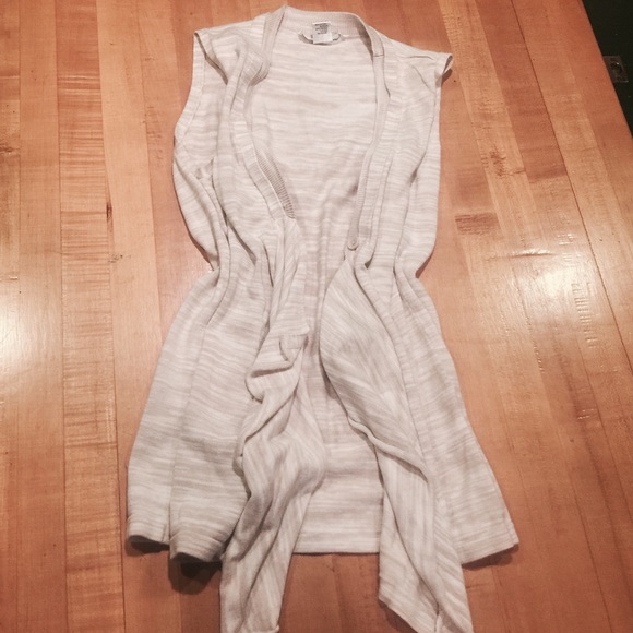 NWOT Tan & White Vest