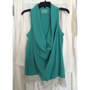 Adorable Medium Turquoise Judith March Top!