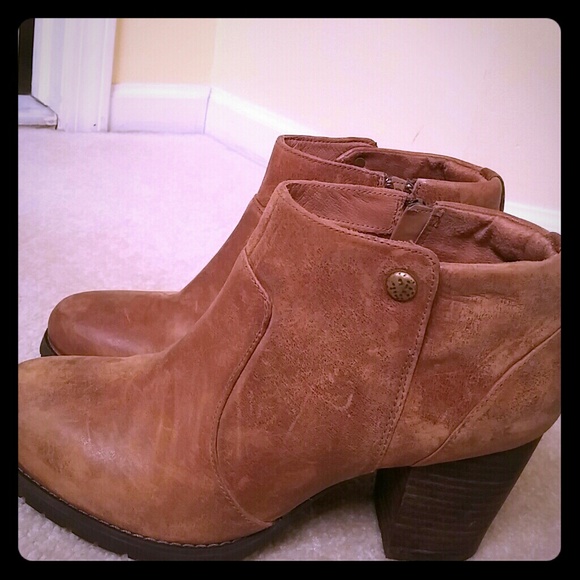 Clarks Shoes - Clarks booties