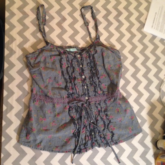 Ruffley tank top