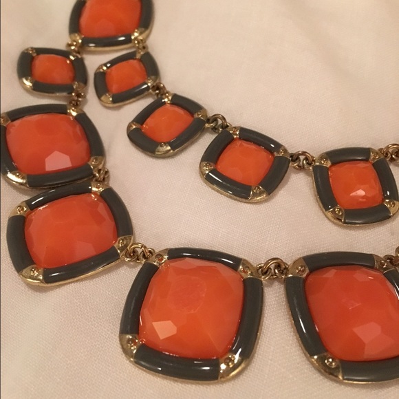 Orange statement necklace - Picture 2 of 3