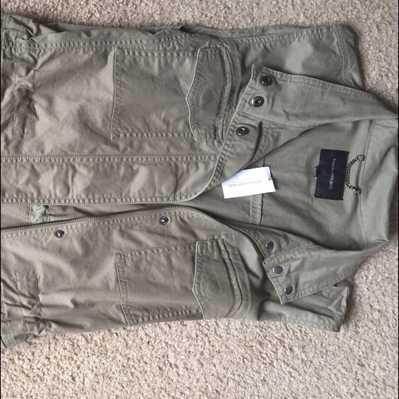 Army green military vest NWT