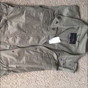 Army green military vest NWT