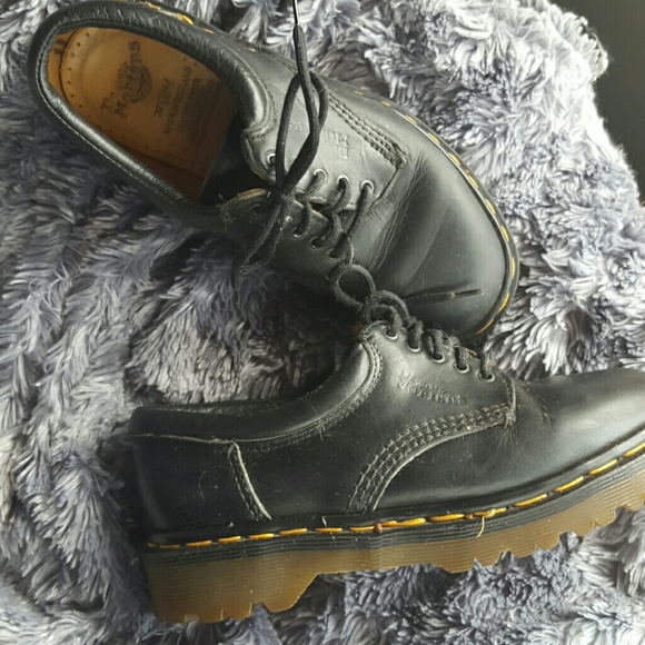 Doc Martens 5 hole oxfords