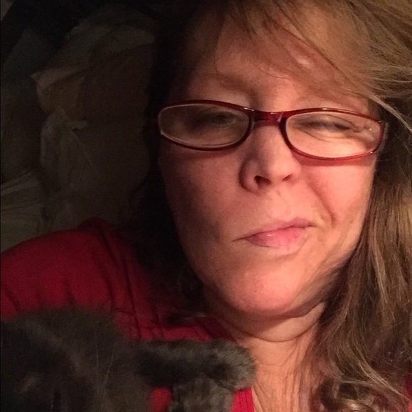 Meet your Posher, Polly - Picture 5 of 5