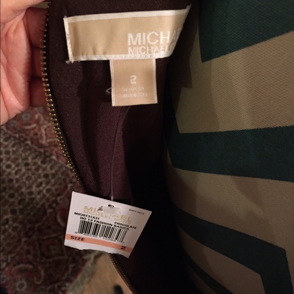 Dress - Picture 3 of 3