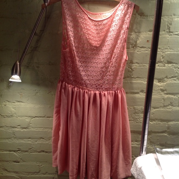 American Apparel Dresses & Skirts - SALE American apparel  lace chiffon peach