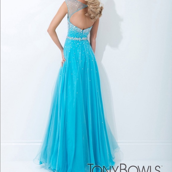 Tony Bowls Prom Dress - Picture 4 of 4