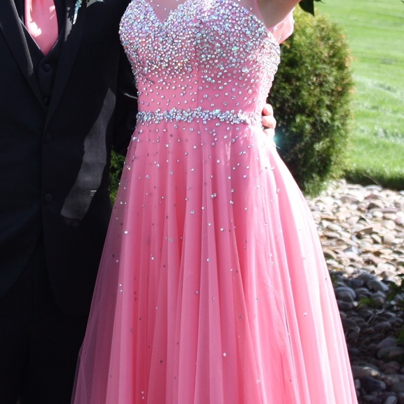 Tony Bowls Prom Dress - Picture 3 of 4