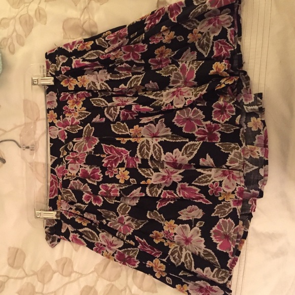 Flowered skirt