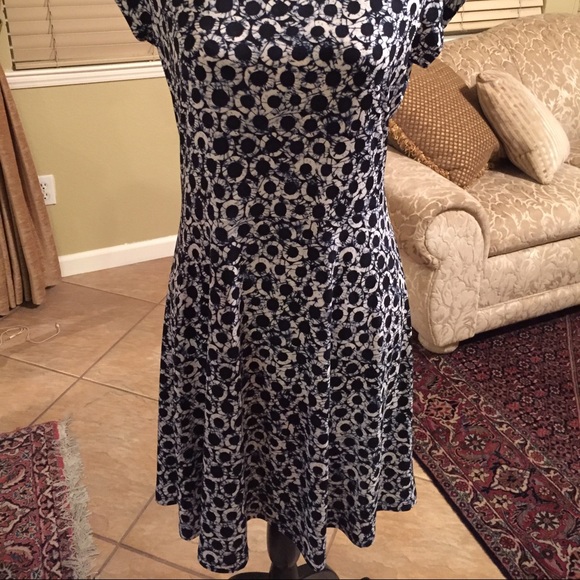 Dress - Picture 4 of 4