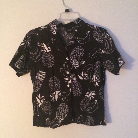 Vintage button up collared shirt w/ side pocket
