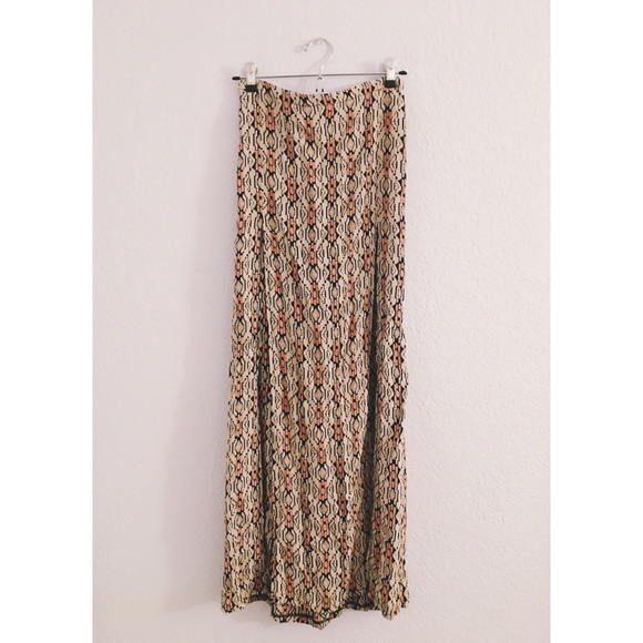 Brandy Melville - Long slit skirt