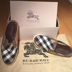 Burberry Slip on sneaker, WORN ONCE!