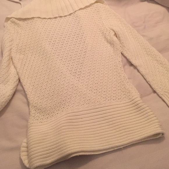 ✨SALE✨Gorgeous Cache Cream Sweater - Picture 4 of 4