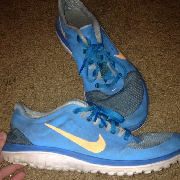 Preowned Nike running shoes