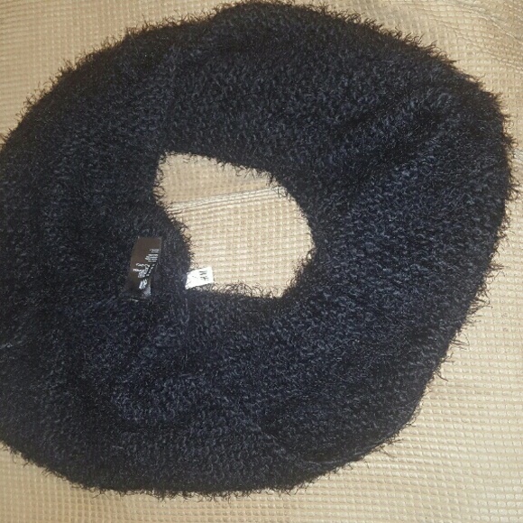 Infinity scarf