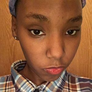 Meet your Posher, Alexis