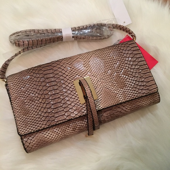 Boutique Handbags - Python Flap Over Messenger Bag