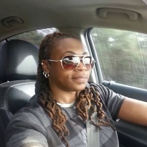 Meet your Posher, Monique