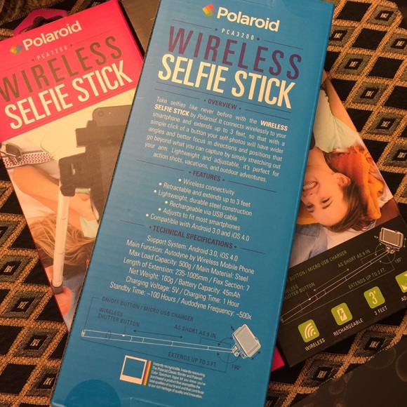 WIRELESS Selfie Stick - Picture 2 of 3