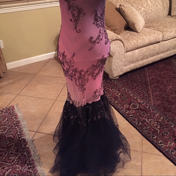 Dress - Picture 3 of 3