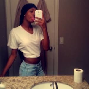 Meet your Posher, Nolaura