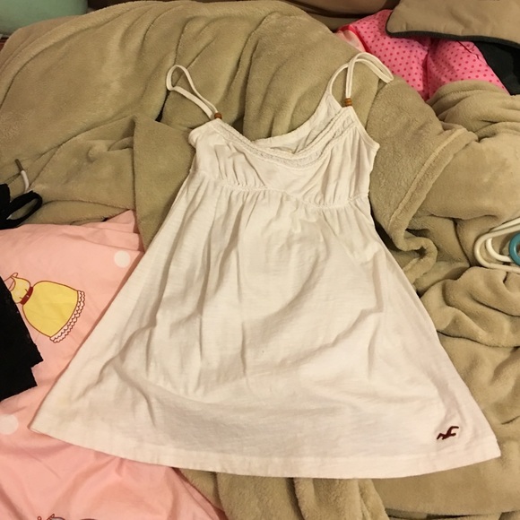 White flowy top!