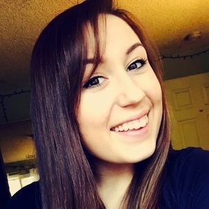 Meet your Posher, Caitlin