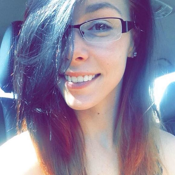 Meet your Posher, Candace