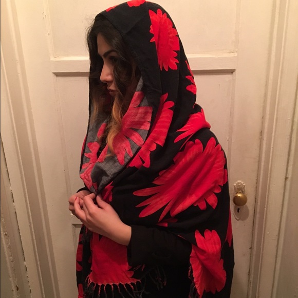 Scarf - Picture 2 of 3