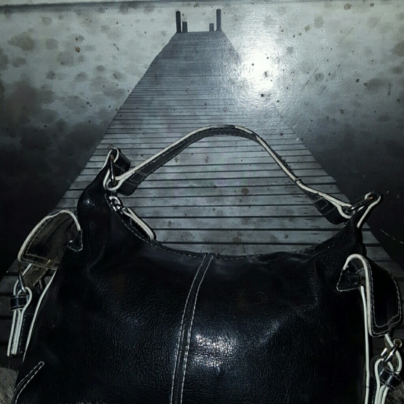 🎉SALE🎉Giannini sml quad pocket zip top satchel - Picture 2 of 4