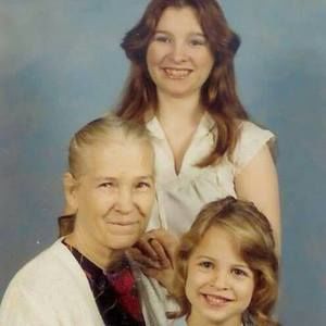 Meet your Posher, Janifer