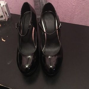 BRAND NEW BLACK MARY JANE PLATFORM HEELS