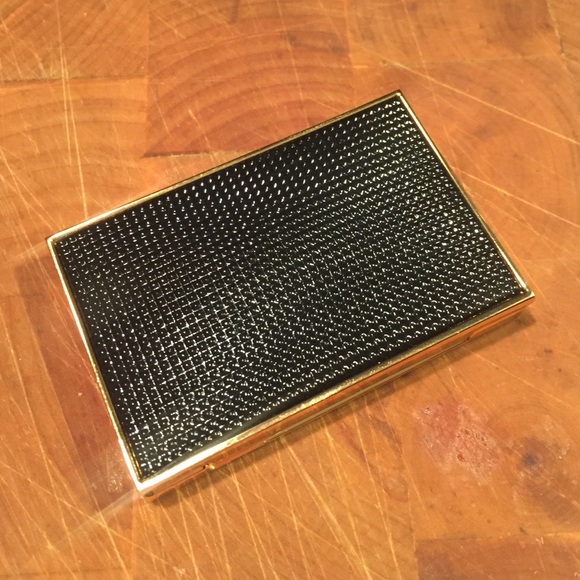 elizabeth and james nirvana white solid perfume compact