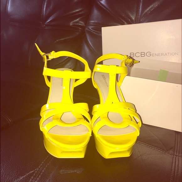BCBG heels