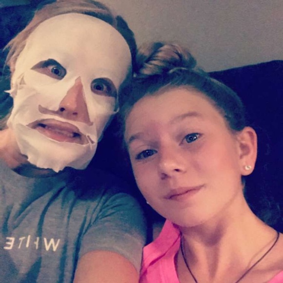 Meet your Posher, Josaphine - Picture 2 of 2