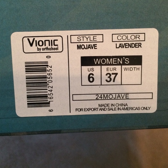SOLD!! NWT Vionic Motion Control Footwear. - Picture 4 of 4